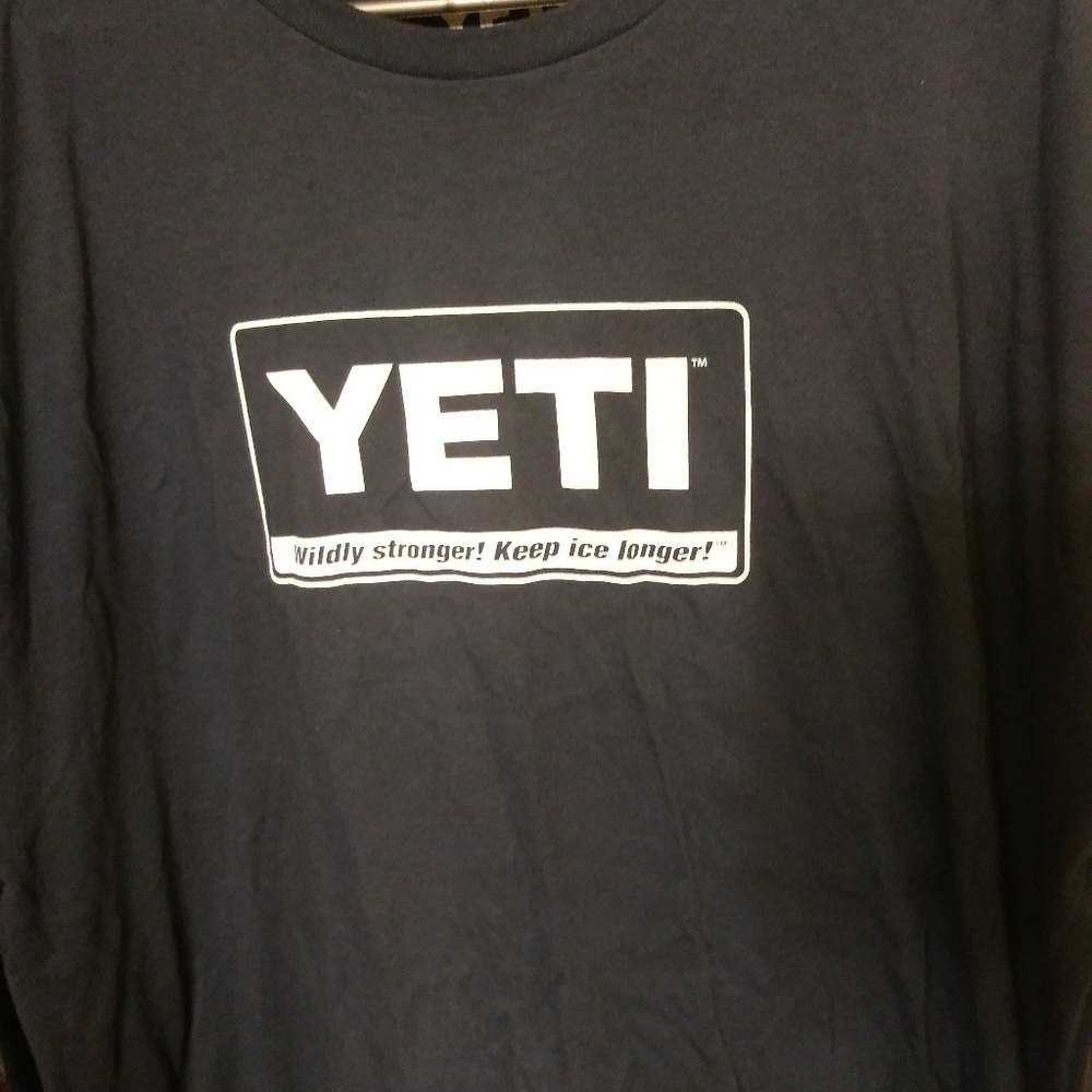 Men's yeti t-shirt